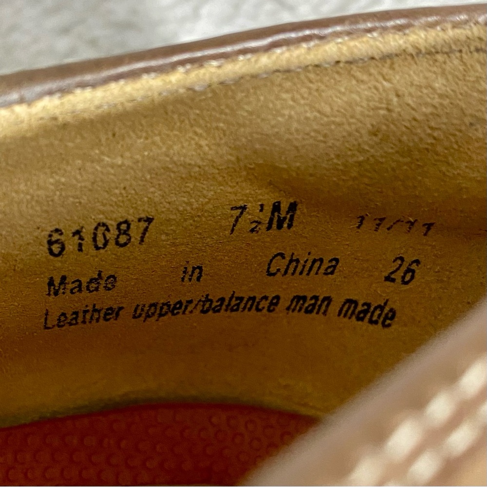 Clarks Unstructured Tan Leather Mary Jane Flats Women’s Size 7.5 M - Picture 9 of 10